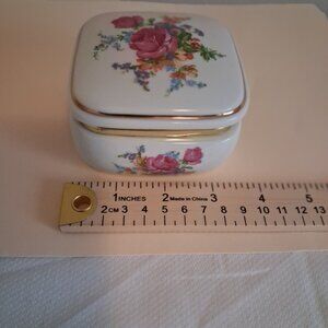 Vintage floral porcelain tinket box